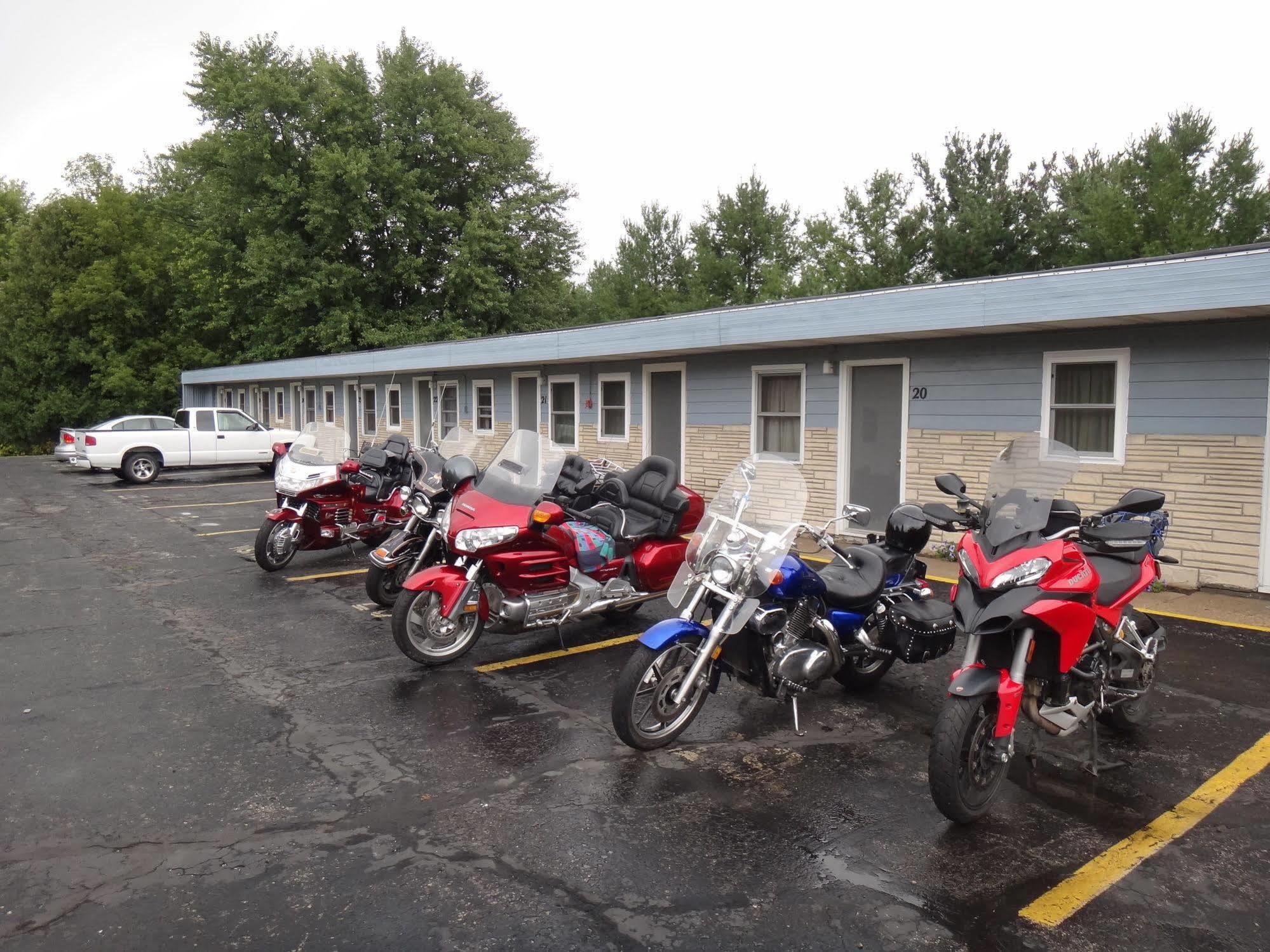 Pine Ridge Motel Dodgeville Exterior foto