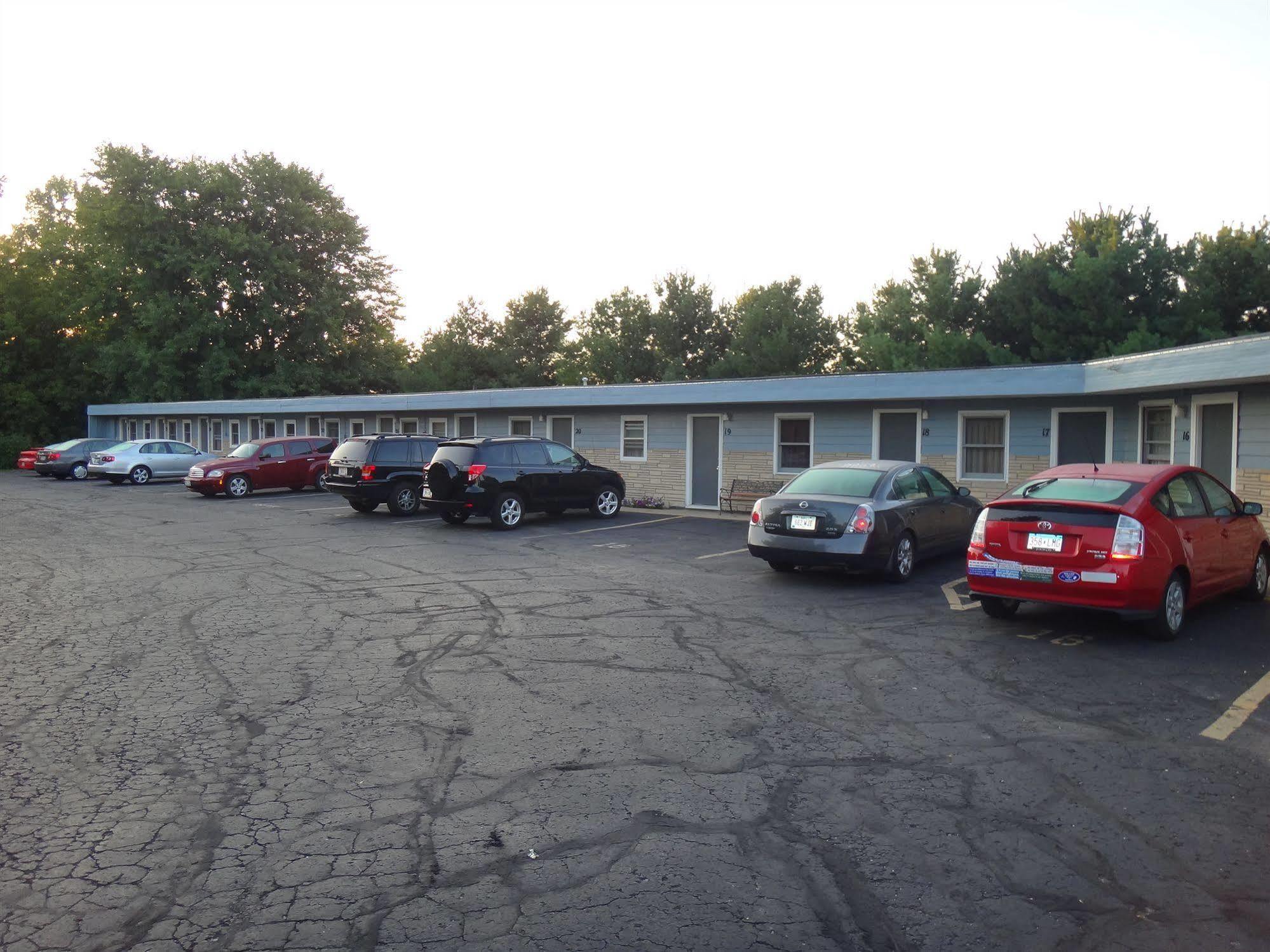 Pine Ridge Motel Dodgeville Exterior foto